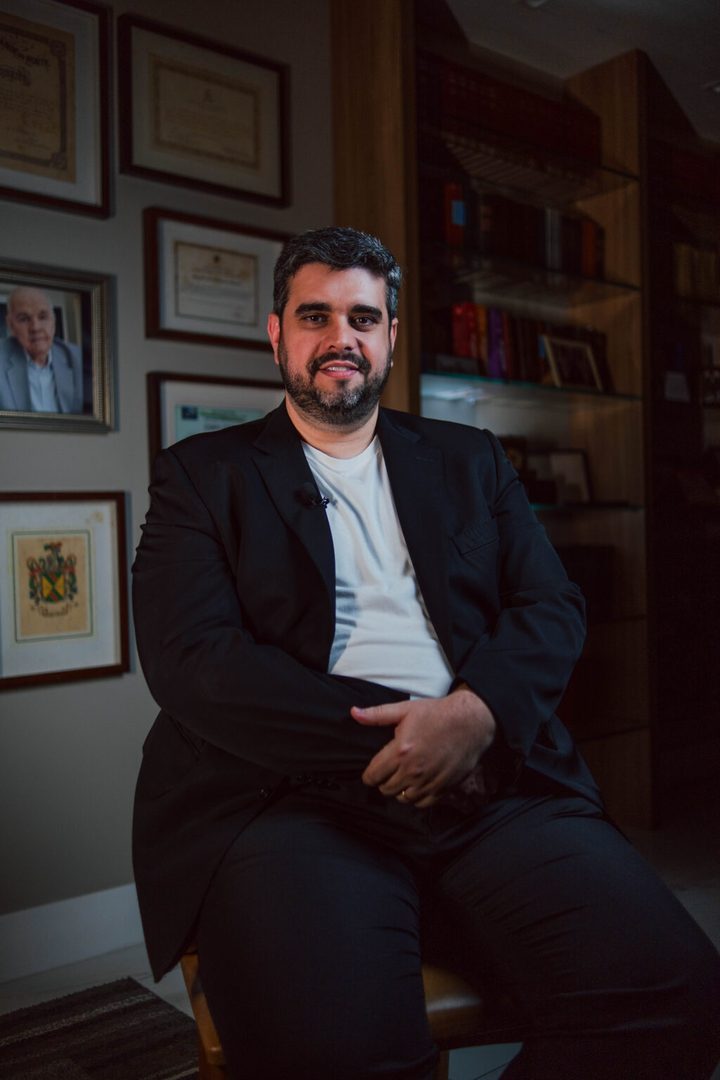 Dr. André Felipe Pignataro Furtado