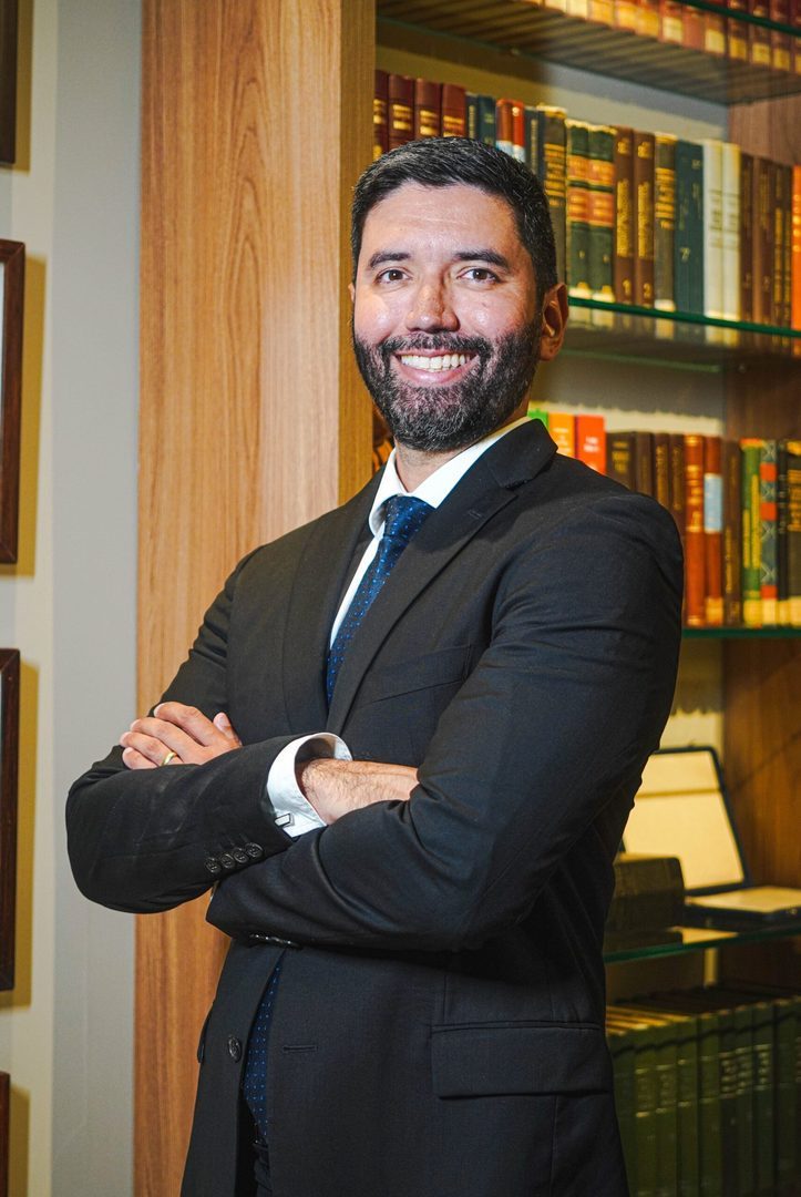 Dr. Jorge Vinícius de Almeida Cabral